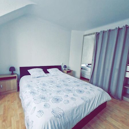 Apartamento Le Trinidad Troyes Exterior foto