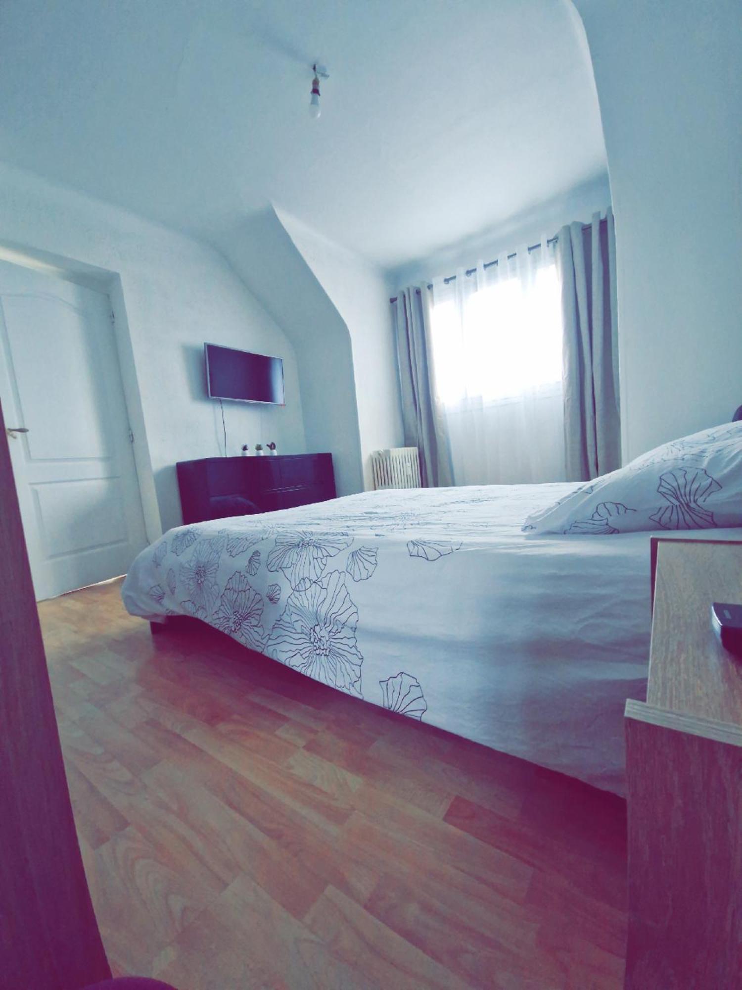 Apartamento Le Trinidad Troyes Exterior foto
